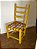 Cadeira em madeira na cor amarela com assento em tiras de couro natural - Imagem 1
