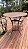 Mesa redonda, estilo provençal, em ferro com pátina ferrugem, impecável, mede 1 metro - Imagem 2