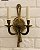 Antiga e linda luminária de parede ou porta velas , em bronze trabalhado com detalhes de laços - Imagem 1