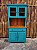 Lindo armário em madeira nobre, pintura em azul turquesa , com armários vitrine, uma grande gaveta e armário na parte inferior, impecável, mede 2 metros x 1 x 45 cm largura - Imagem 1