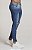 CALÇA SKINNY C/ ELASTANO E RASGOS NO JOELHO - Imagem 2