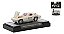 Miniatura M2 Machines 1:64 1966 Chevrolet Corvette 427 Coca - Imagem 1