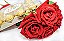 Kit Buquê Rosas Vermelhas pequeno + Ferrero Rocher - Imagem 3