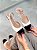 Slingback Feminina Sarah Off-white/Preto verniz - Imagem 2