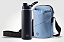Kit garrafa térmica inox Facy 660ml black e bolsa Shoulder Bottle azul - Imagem 1