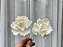 Dupla de pins Peonias off white - Imagem 1