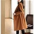 Sobretudo feminino executivo com Corte Europeu e tecido nobre — elegância e proteção para o inverno com estilo profissional. - Imagem 5