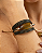 Pulseira de couro feminina verde militar pedra oval marrom sintética detalhe folheada a ouro 18K hipoalergênico - Imagem 1