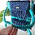 Bolsa Juju  tiracolo, 2 tons de azul, com franjas, fio de malha - Imagem 2
