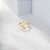 Anel Torcido Linhas Lisas Banho de Ouro 18k - Imagem 3