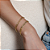 Pulseira Arrow Detalhes Banho de Ouro 18k - Imagem 2