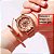 Relógio Feminino Pulseira Ímã Rosê Fundo Giratório - Imagem 4
