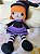 Boneca Bruxinha com vassoura Halloween em Crochê Amigurumi - Imagem 3