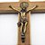 Crucifixo de Parede Madeira Clara e Metal 34 cm - Imagem 2