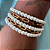 Pulseira 5 Voltas de Pérola Branca com Corrente Dourada Feminina 889P - Imagem 2