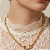 Colar Dourado com Pingente Cadeado Cristais Branco CL890 - Imagem 2