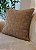 Almofada Artesanal Trançada Tressé Marrom Cru 40 x 40 - Imagem 1
