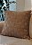 Capa de Almofada Artesanal Trançada Tressé Marrom Cru 40 x 40 - Imagem 8