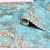 Papel de Parede Arabesco Azul Turquesa e Dourado Rolo com 10 Metros - Imagem 2