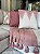 ALMOFADA LINHO CRU 52X52 COM BORDADO KILIM ROSA - Imagem 2