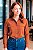 Camisa Acinturada Feminina com Bolsos de Viscose Cor Terracota Tamanho P - Imagem 1