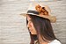 Chapéu com aplicação de flor de babaçu - Imagem 2