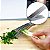 Tesoura De Cozinha Cortador De Verduras Temperos 5 Lâminas - Imagem 6