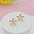 Brinco Feminino Banhado a Ouro Fixo De Flor Com Zircônia Bijou Art - Imagem 5