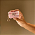Bath & Body Works - Capinha Chaveiro Porta Álcool Gel Scallop Bow Snap Case - Imagem 2