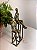 Escultura em resina duas pessoas sentadas - Imagem 8