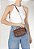 Bolsa Pequena Tiracolo Tresse Crossbody Matalasse Logo SCH Schutz Marrom - Imagem 6