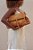 Bolsa Média Hobo Mogno Natural Luiza Barcelos Camel - Imagem 6