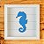 Quadro Náutico Fundo Branco com Cavalo Marinho Azul - Imagem 1