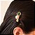 Presilha bico de pato metal dourado cristais verde com pérola - Imagem 2