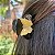 Piranha de cabelo acetato preto com borboleta nude - Imagem 5