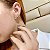 Brinco ear hook folhas zircônia ouro semijoia E230709 - Imagem 2