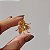 Broche Elaine Palma vespa lacquer colorido ouro semijoia - Imagem 3