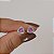 Brinco mini triangular zircônia rosa prata 925 - Imagem 1