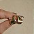 Brinco ear hook curvo cristal gota ouro semijoia - Imagem 4