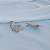 Brinco ear cuff folhas zircônia ouro semijoia E230325 - Imagem 4
