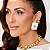 Brinco Flor em Resina Italiana Off White Perolado Sheila Morais - Imagem 4