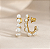Brinco Ear Hook com Pérolas Achatadas Ouro - Imagem 1
