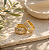 Brinco Argolinha Dourada com Zircônias e Banhada Ouro 24K14003 - Imagem 3