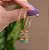 Brinco argola penduricalhos pedra natural quartzo verde mão de fátima ouro semijoia - Imagem 1