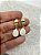 Brinco Concha com gota banho ouro com verniz - 1 par - Imagem 1
