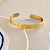 Bracelete Frase - ''Em Tudo Dai Graças'' - Dourado - Imagem 1