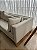 SOFÁ DECO FEHRER OFF WHITE COM PÉS EM MADEIRA NATURAL – 3,80 M (C) - Imagem 8