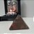 Pirâmide de Quartzo Fumê - 165g 5.5cm x 5cm | ATERRAMENTO E DEPRESSÃO - Imagem 5