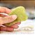GUA SHA EM JADE FORMATO CORAÇÃO - Imagem 2