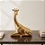 ESCULTURA GIRAFA DOURADA EM POLIRRESINA - Imagem 1